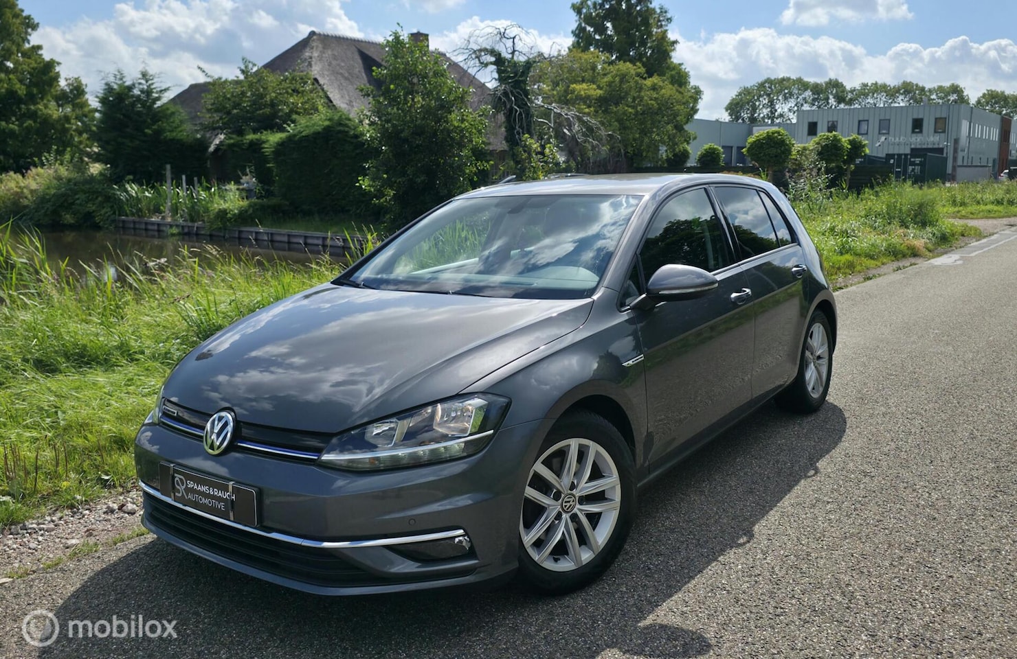 Volkswagen Golf - 1.5 TSI / Carplay / Climate / Netjes - AutoWereld.nl