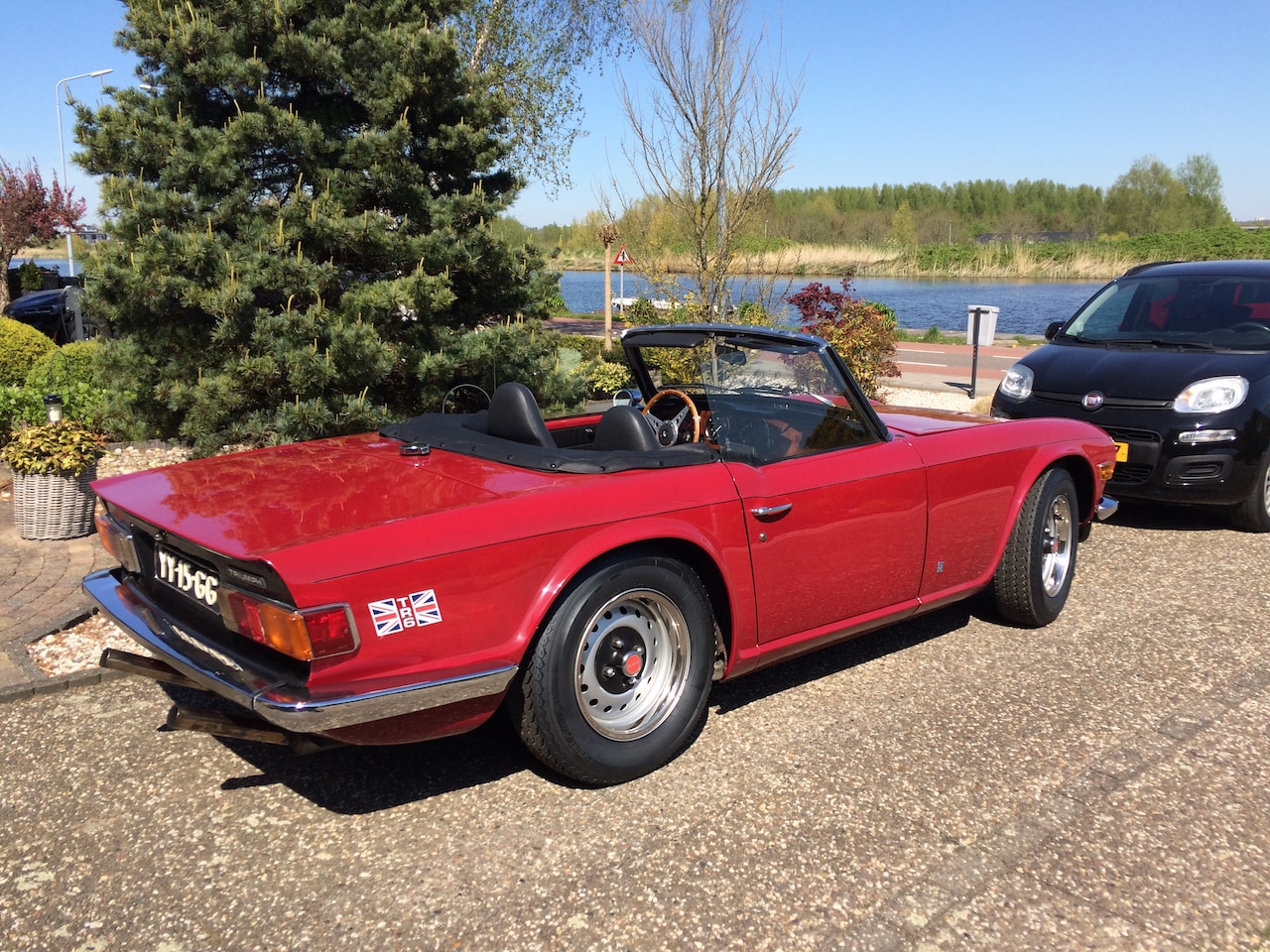 Triumph TR6 - Soft Top - AutoWereld.nl