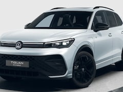 Volkswagen Tiguan - R-Line Edition 1.5 eHybrid 204 PK | Trekhaak | Black Style | Stuur & Stoelverwarming |