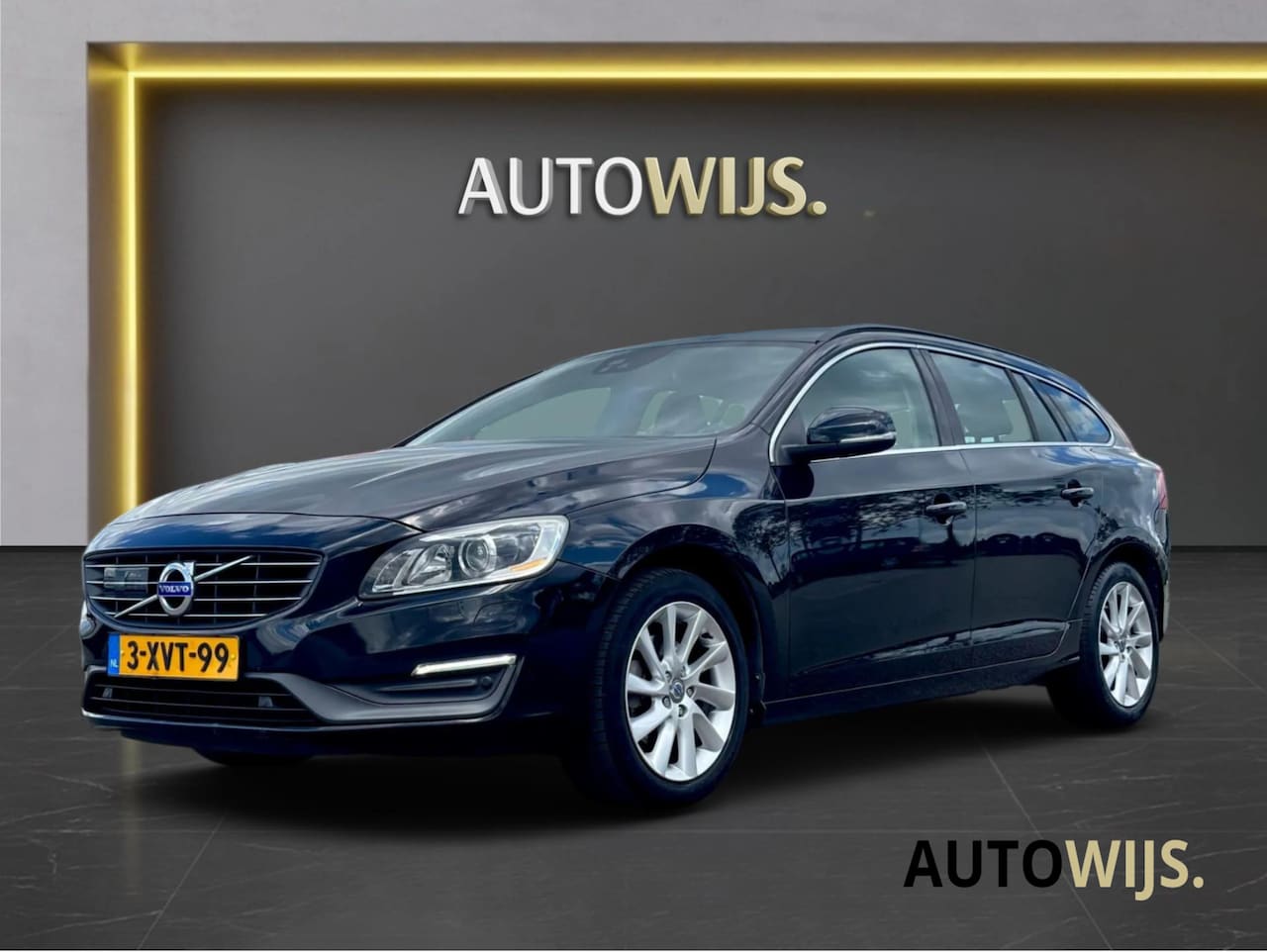 Volvo V60 - 1.6 T3 Summum|AUT|XENON|NL AUTO|Cruise|Navi - AutoWereld.nl