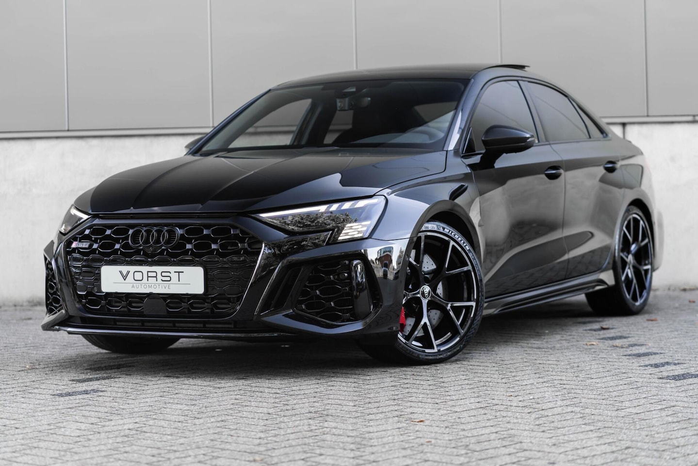 Audi RS3 - 2.0 TFSI quattro Keramisch PPF Eventuri Pano Leer - AutoWereld.nl