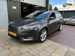 Ford Focus Wagon - 1.0 Titanium Edition H-Leder Stoel/Stuurverw Navi Cruise