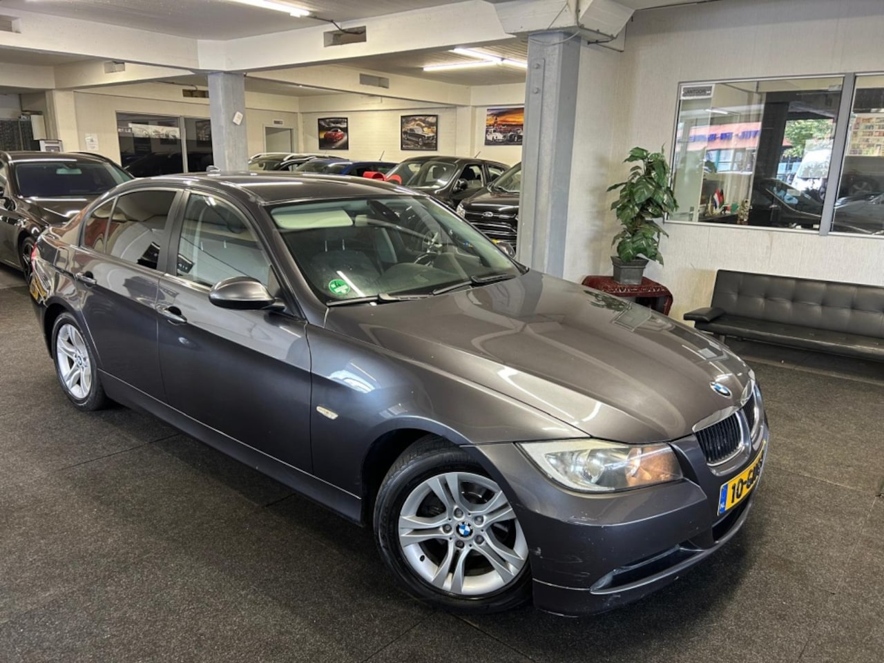 BMW 3-serie - 318i *NAP*Sedan*NAVI*Velgen* - AutoWereld.nl