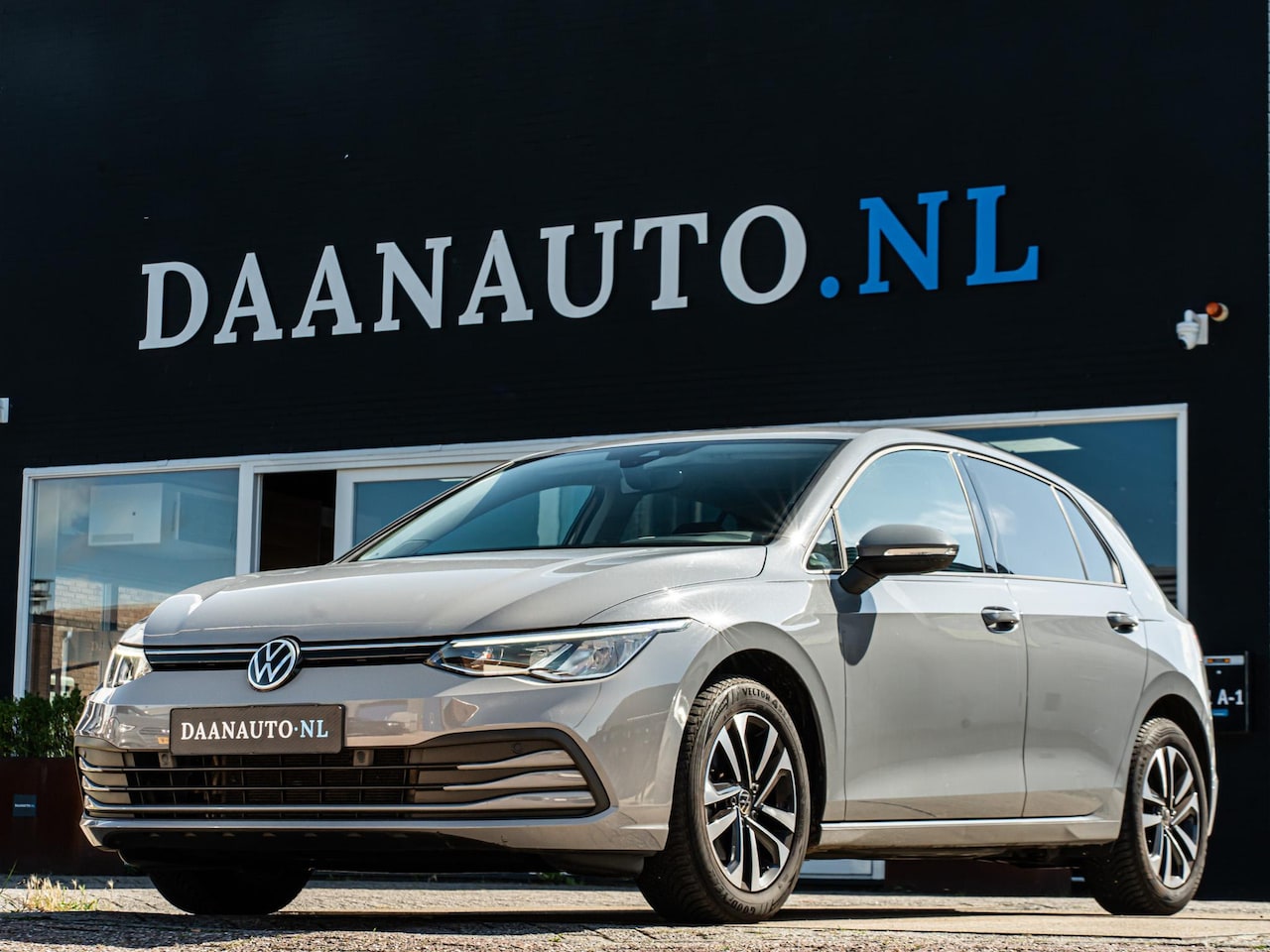 Volkswagen Golf - 1.0 eTSI Life - AutoWereld.nl