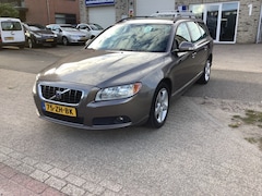 Volvo V70 - 2.5T MOMENTUM