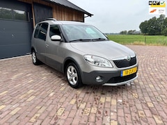 Skoda Roomster - 1.2 TSI Tour.MOOIE AUTO MET VEEL RUIMTE EN TECHNISCH SUPER, DEALER ONDERHOUDEN