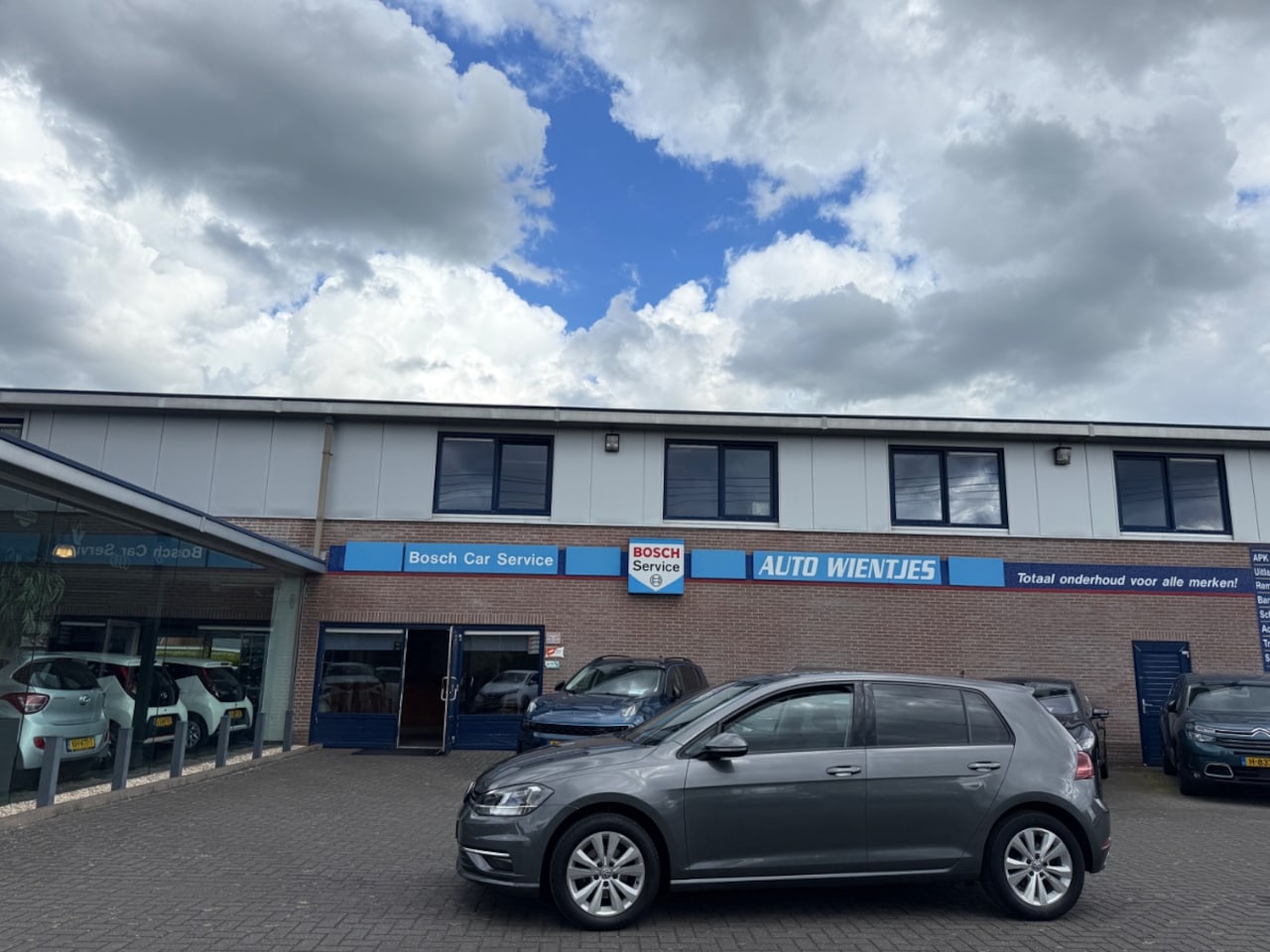 Volkswagen Golf - 1.0 TSI DSG | Comfortline Business 5-Drs | Navi | Carplay - AutoWereld.nl