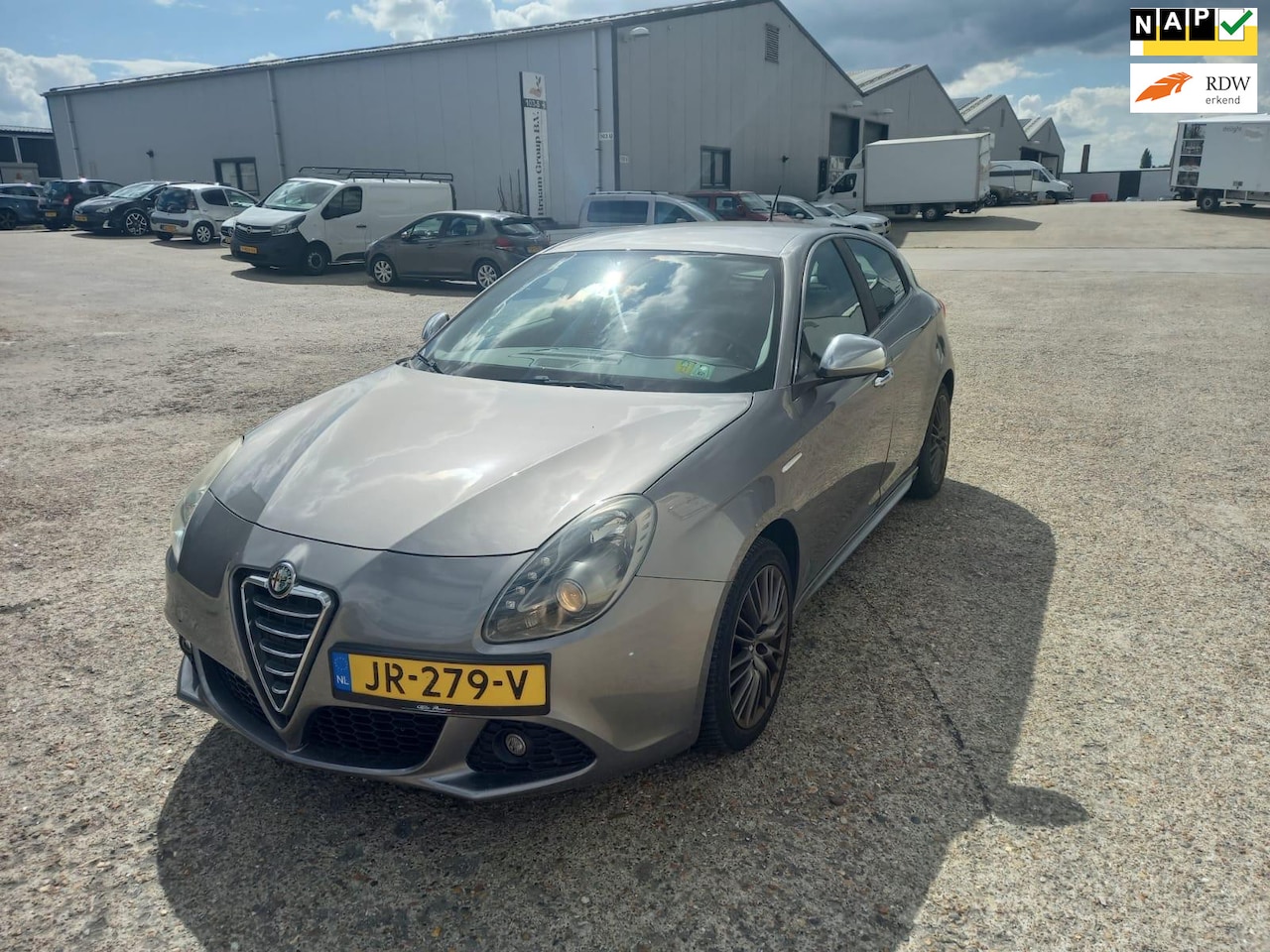 Alfa Romeo Giulietta - 1.4 T Business Executive Sport 1.4 T Business Executive Sport - AutoWereld.nl