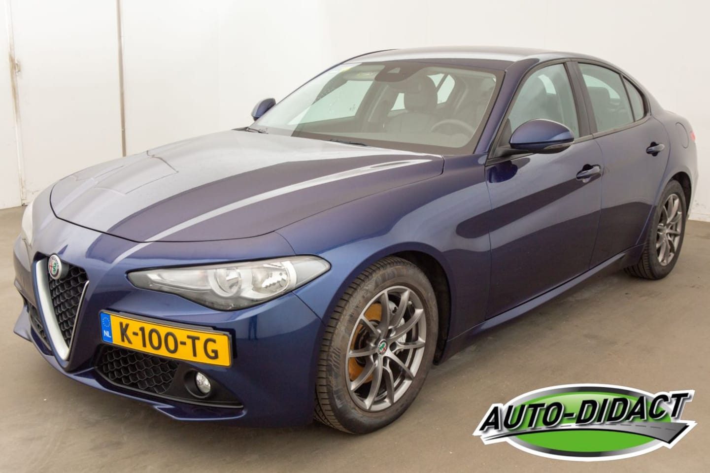 Alfa Romeo Giulia - 2.2 Automaat Clima Navi Leder Super - AutoWereld.nl