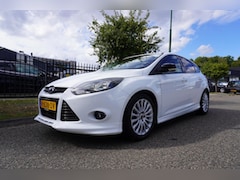 Ford Focus - 1.0 EcoBoost 125pk 5-deurs Lease Titanium TEKST LEZEN