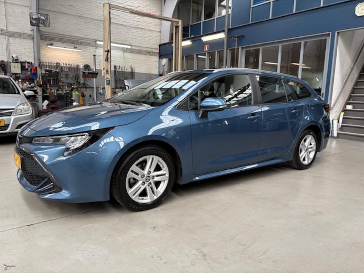 Toyota Corolla Touring Sports - 1.8 Hybrid 122pk CVT Active - AutoWereld.nl