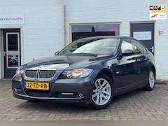 BMW 3-serie - 318i High Executive AUTOMAAT