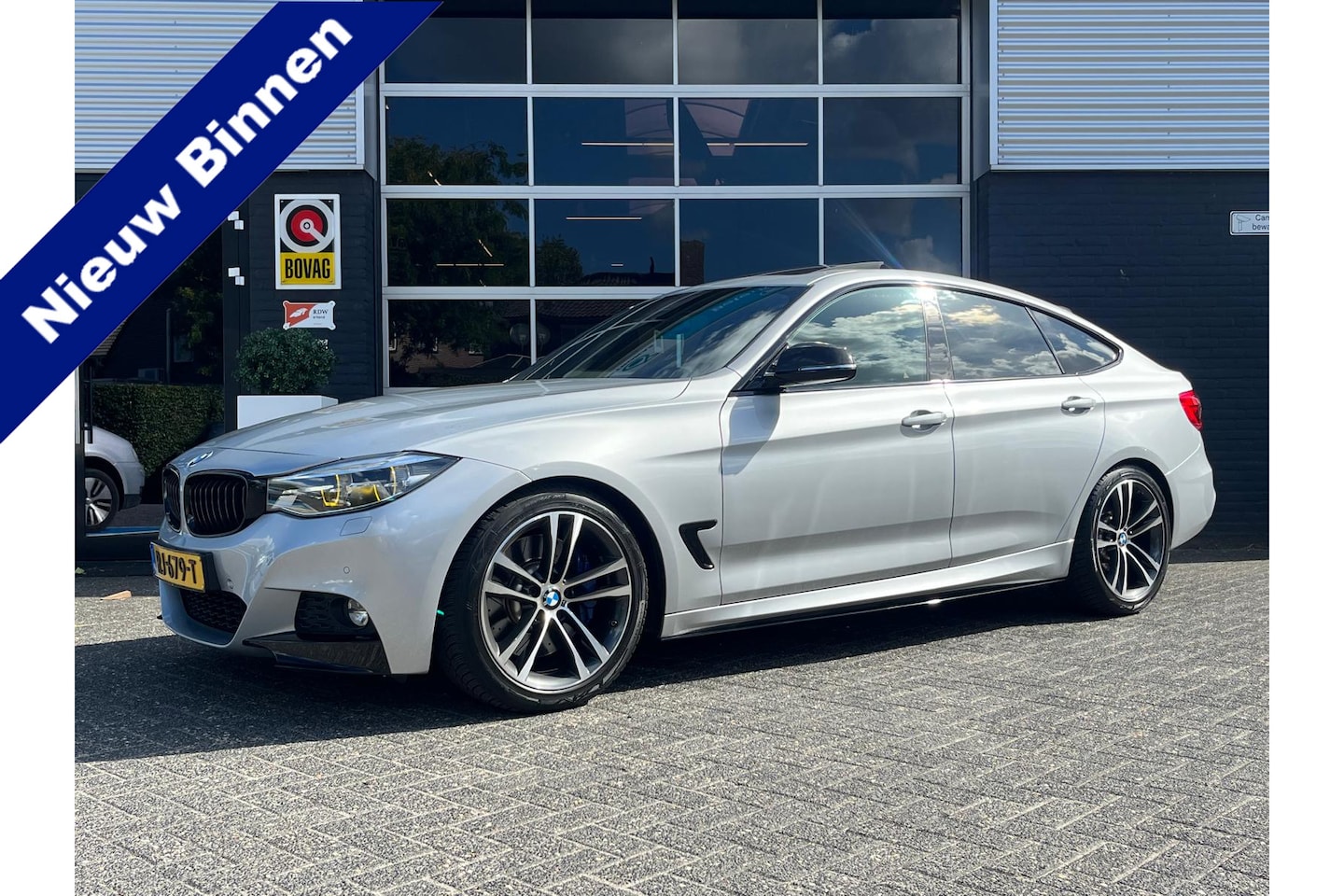 BMW 3-serie Gran Turismo - 330d xDrive M Sport 330d xDrive M-Sport, Pano, Head-up, 19'', Automaat, Navi, Camera - AutoWereld.nl