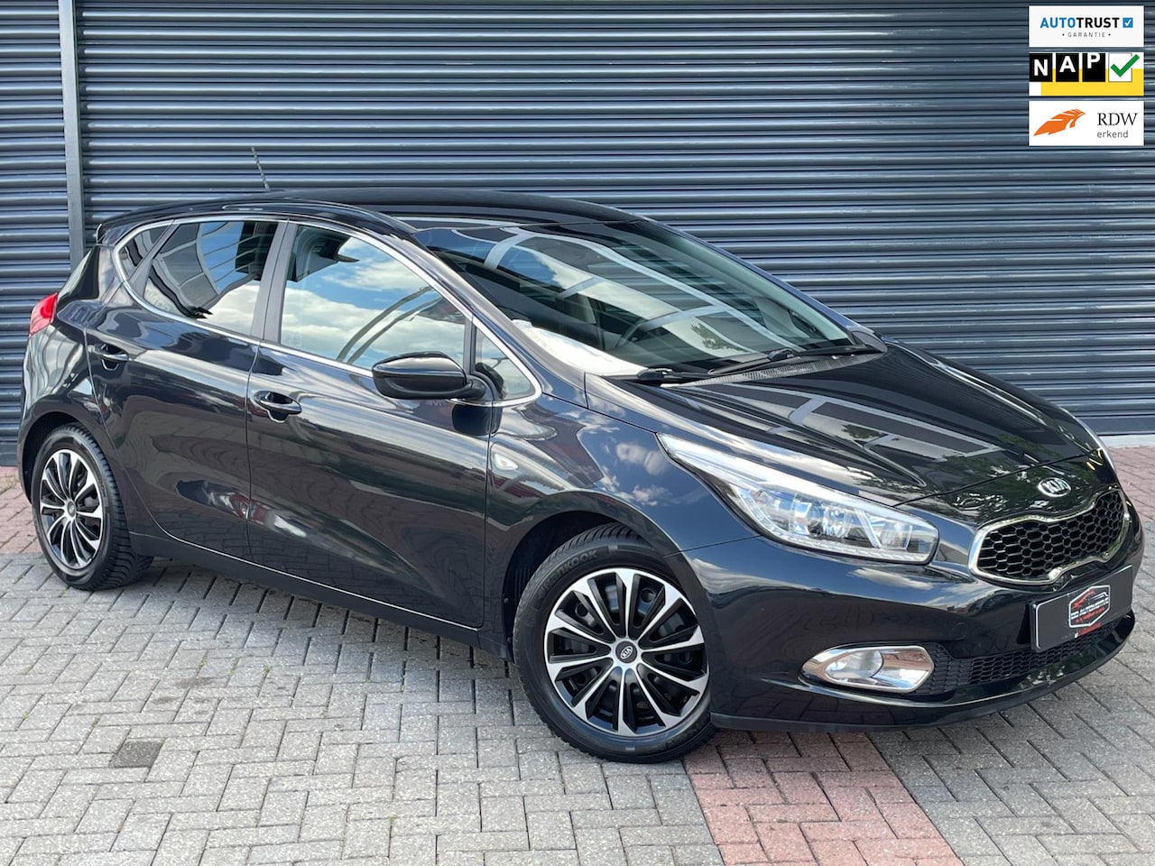Kia Cee'd - 1.4 CVVT DynamicLine Camera | Parkeersensor | Led | Climate Control | Cruise - AutoWereld.nl