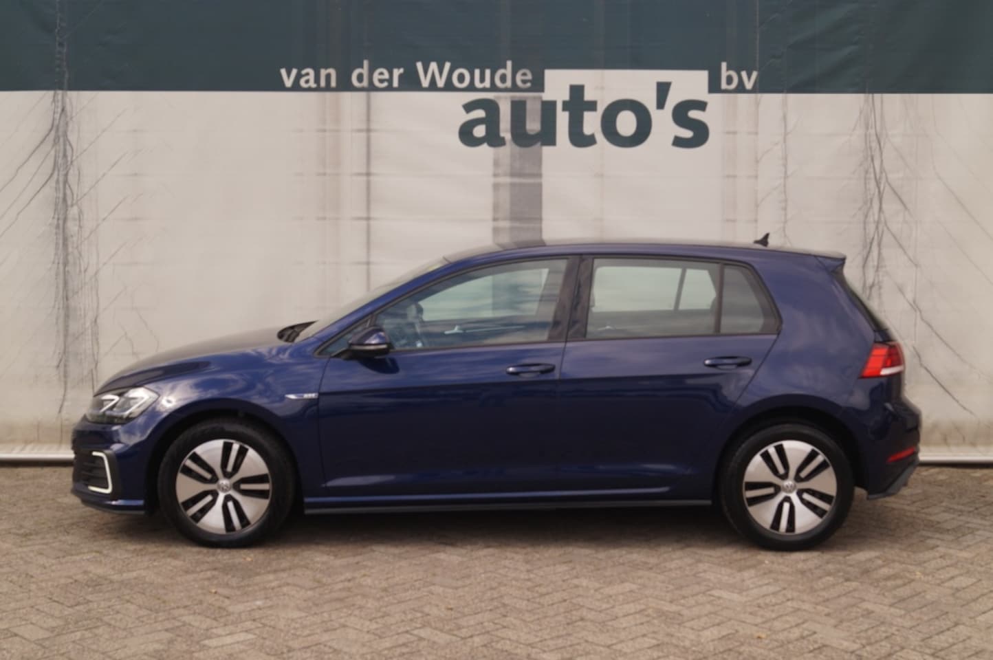 Volkswagen Golf - 1.4 Plug-in Hybrid 150pk GTE -NAVI-ECC-CAM- - AutoWereld.nl