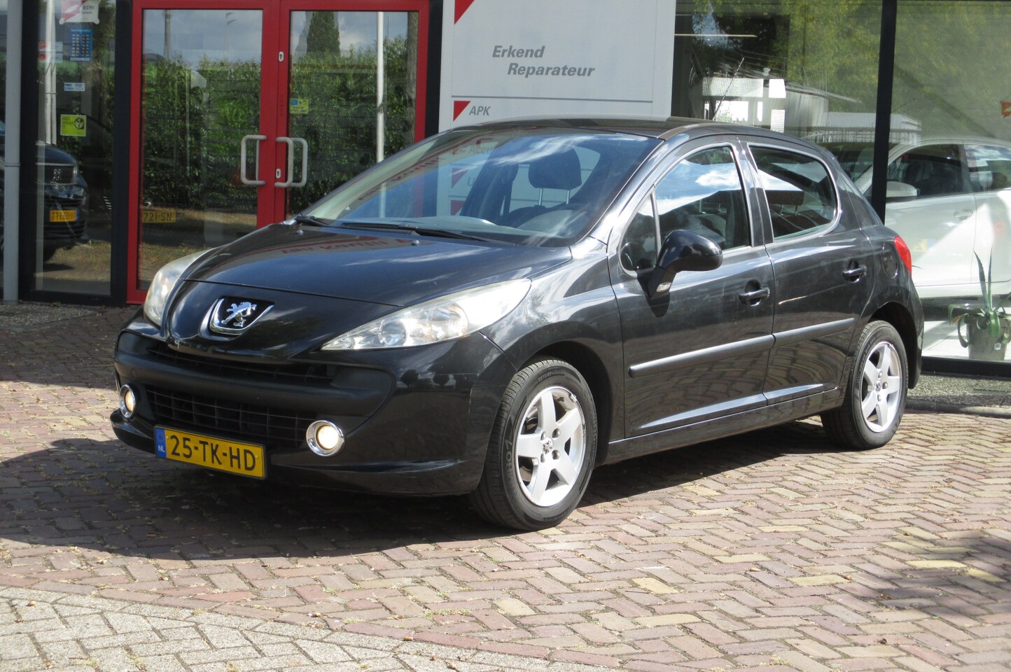 Peugeot 207 - 1.4-16V XS AIRCO,NW APK - AutoWereld.nl