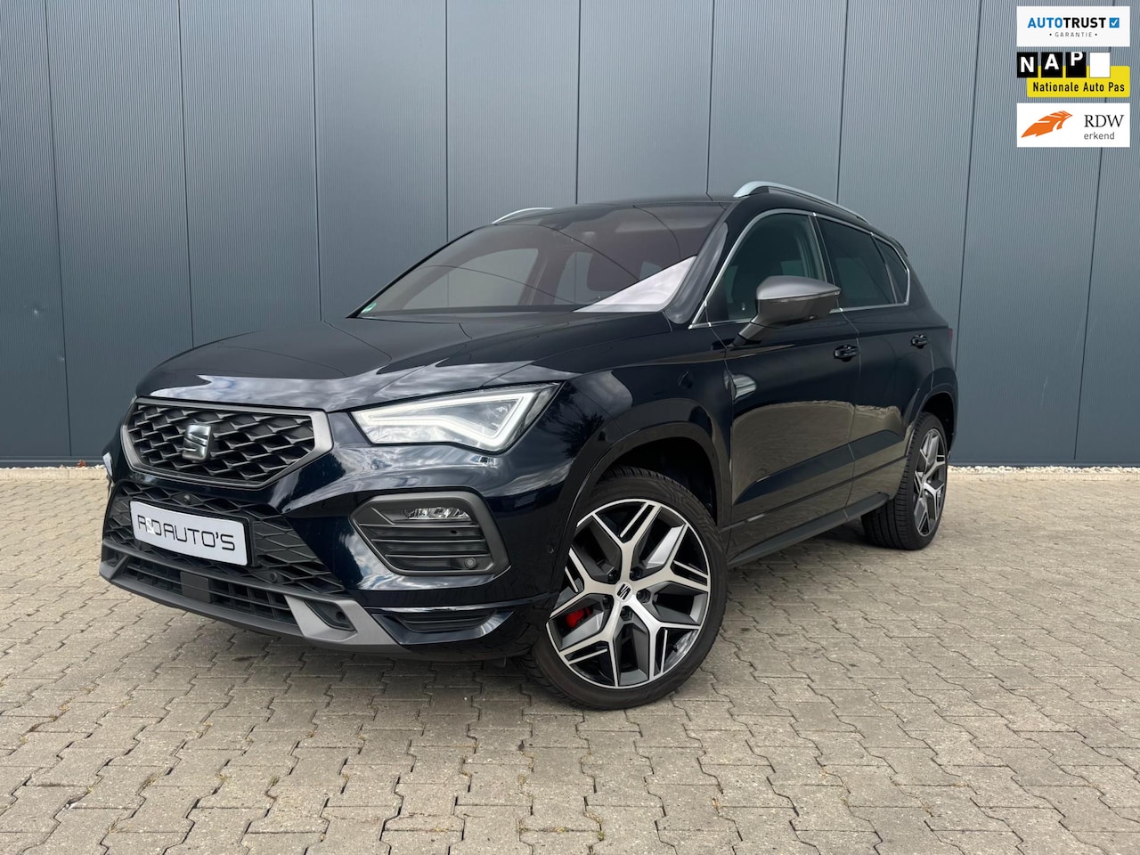 SEAT Ateca - 1.5 TSI FR * trekhaak *virtual* 19inch* carbon *.etc - AutoWereld.nl