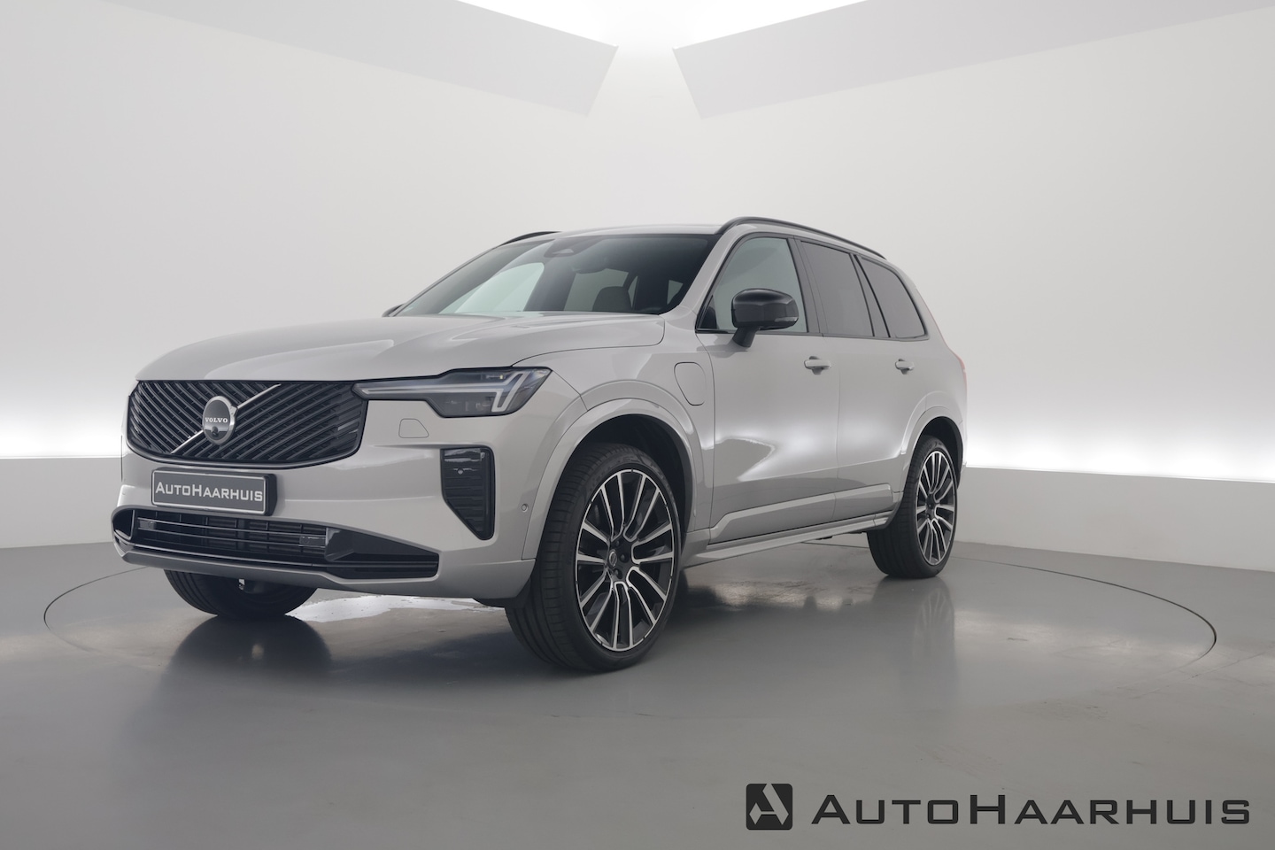 Volvo XC90 - T8 Recharge Plus Dark | Luchtvering | 360cam | Stoelventi. | Bowers & Wilkins | Elek. Trek - AutoWereld.nl