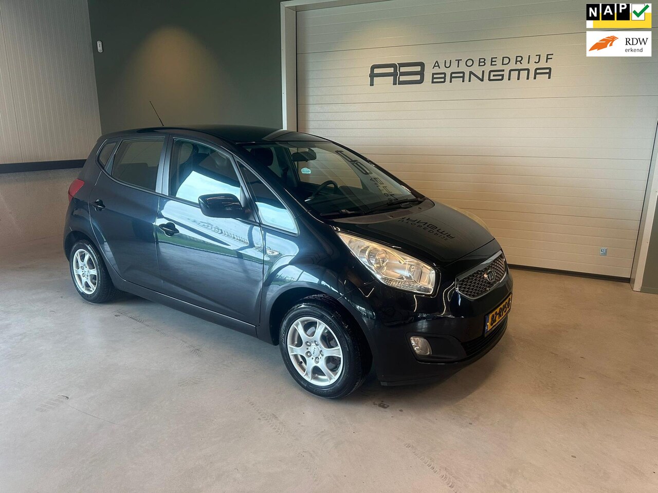 Kia Venga - 1.4 CVVT SEVEN-uitv/AIRCO/TREKHAAK/NAVIGATIE/CRUISE CONTROL/ISOFIX/LM-VELGEN/nieuwe APK + - AutoWereld.nl