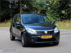 Dacia Sandero - 1.2 Lauréate | 2010 | Airco | Nwe APK