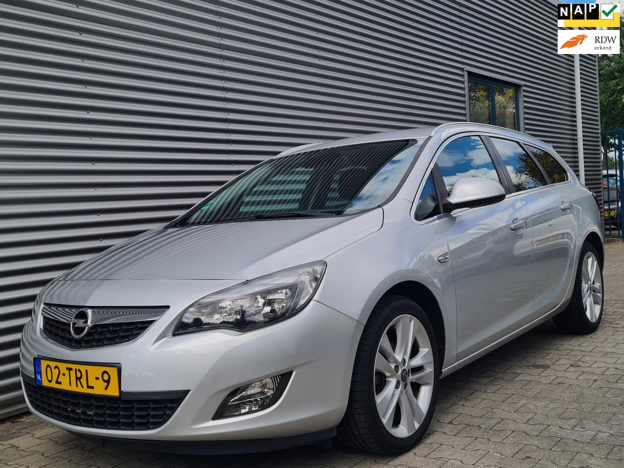 Opel Astra Sports Tourer - 1.4 Turbo Sport 03-2012 Sovereignsilver Metallic - AutoWereld.nl