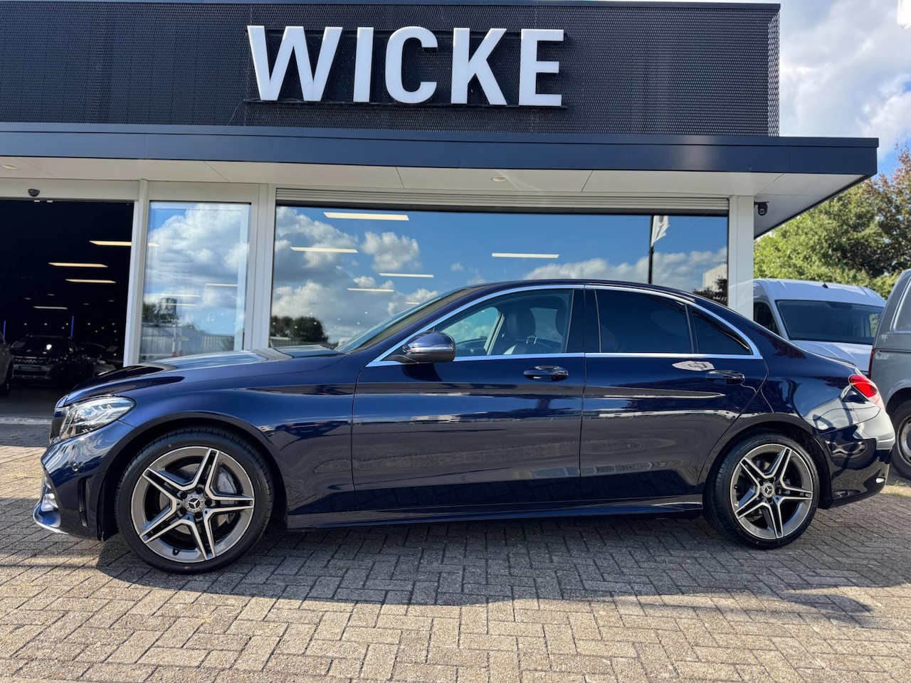Mercedes-Benz C-klasse - 180 Business Solution AMG Camera Navi Led - AutoWereld.nl