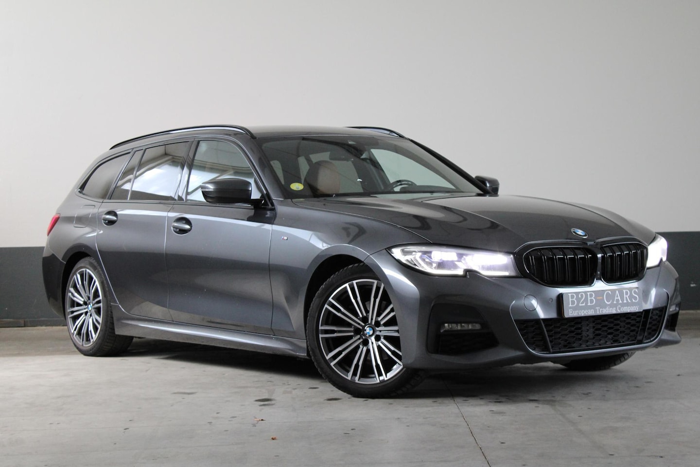 BMW 3-serie Touring - 318d Touring M-Sport Laser - Leder - M-Sport - AutoWereld.nl
