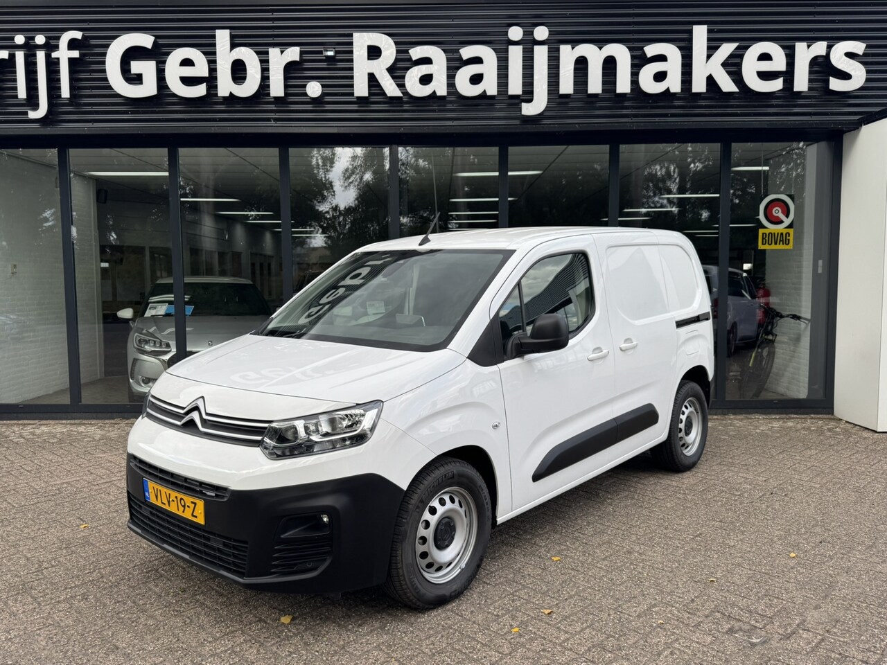 Citroën Berlingo - 1.5HDI 131pk Club*Keyless*Camera*Navi*Schuifdeur dubbel* - AutoWereld.nl