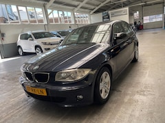 BMW 1-serie - 118i High Executive