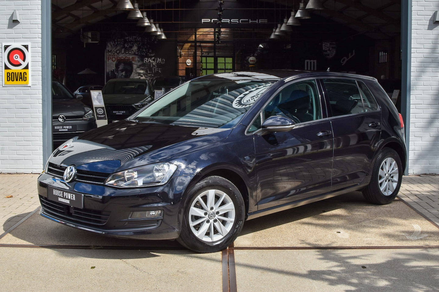 Volkswagen Golf - 1.2 TSI Highline *Dsg | ACC | Navi | Stoelverwarming | Parkeersensoren* - AutoWereld.nl