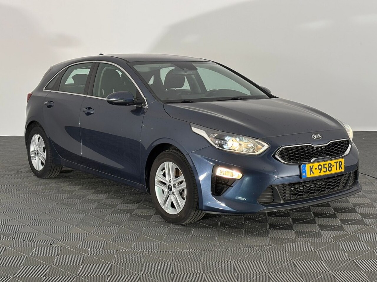 Kia Cee'd - Ceed 1.0 T-GDi DynamicLine | NAVI | ECC | VELGEN - AutoWereld.nl