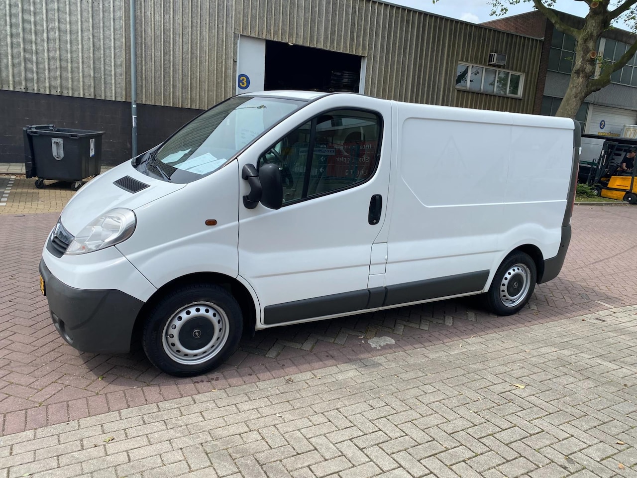 Opel Vivaro - 2.0 CDTI L1H1 * DRIVES MAXIMAL 50 KM PER UUR ! NO POWER * - AutoWereld.nl