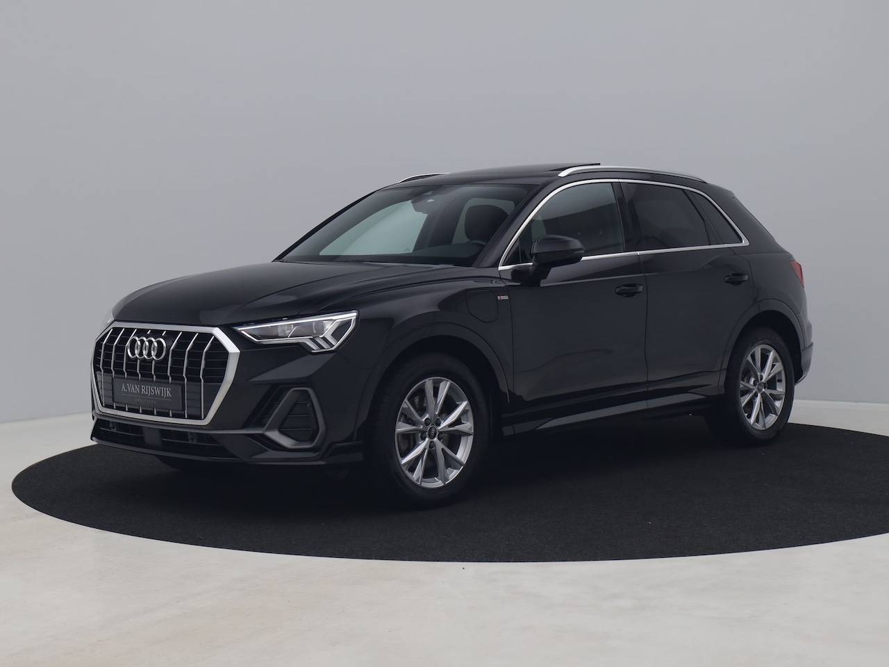 Audi Q3 - 45 TFSI e S edition | PANO | CAMERA | ADAPTIVE | STOELVERWARMING - AutoWereld.nl