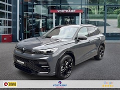 Volkswagen Tiguan - 1.5 TSI EHYBRID 272 PK R-LINE BLACK-OPTIK PANO-DAK/CAMERA/TREKHAAK/NAVI/CARPLAY