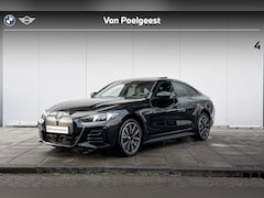 BMW i4 - xDrive40 M-Sport Pro / Elektrisch bediend glazen schuif-/kanteldak / Comfort Acces / Trekh