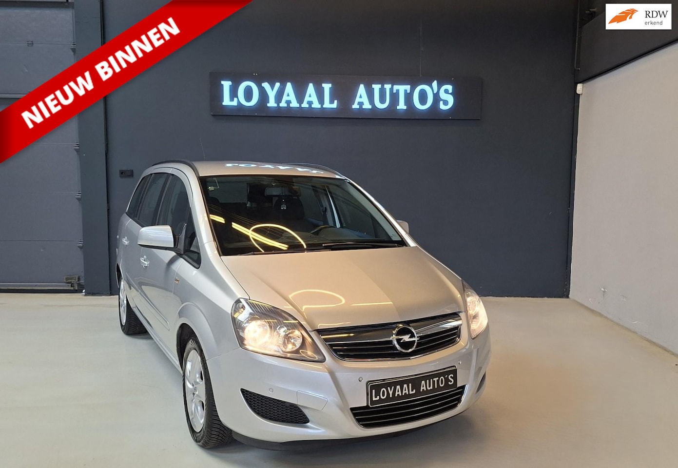 Opel Zafira - 1.6 111 years Edition | 7 PERS | AIRCO | CRUISE | TREKHAAK | ELEK.RAMEN | APK. - AutoWereld.nl