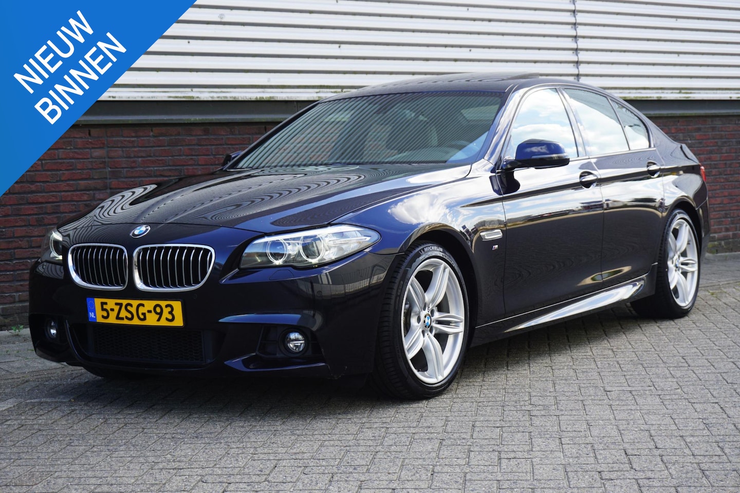 BMW 5-serie - 520i M-Sport|Dealeronderhouden|2e Eigenaar| 19Inch.Lichtmetaal - AutoWereld.nl