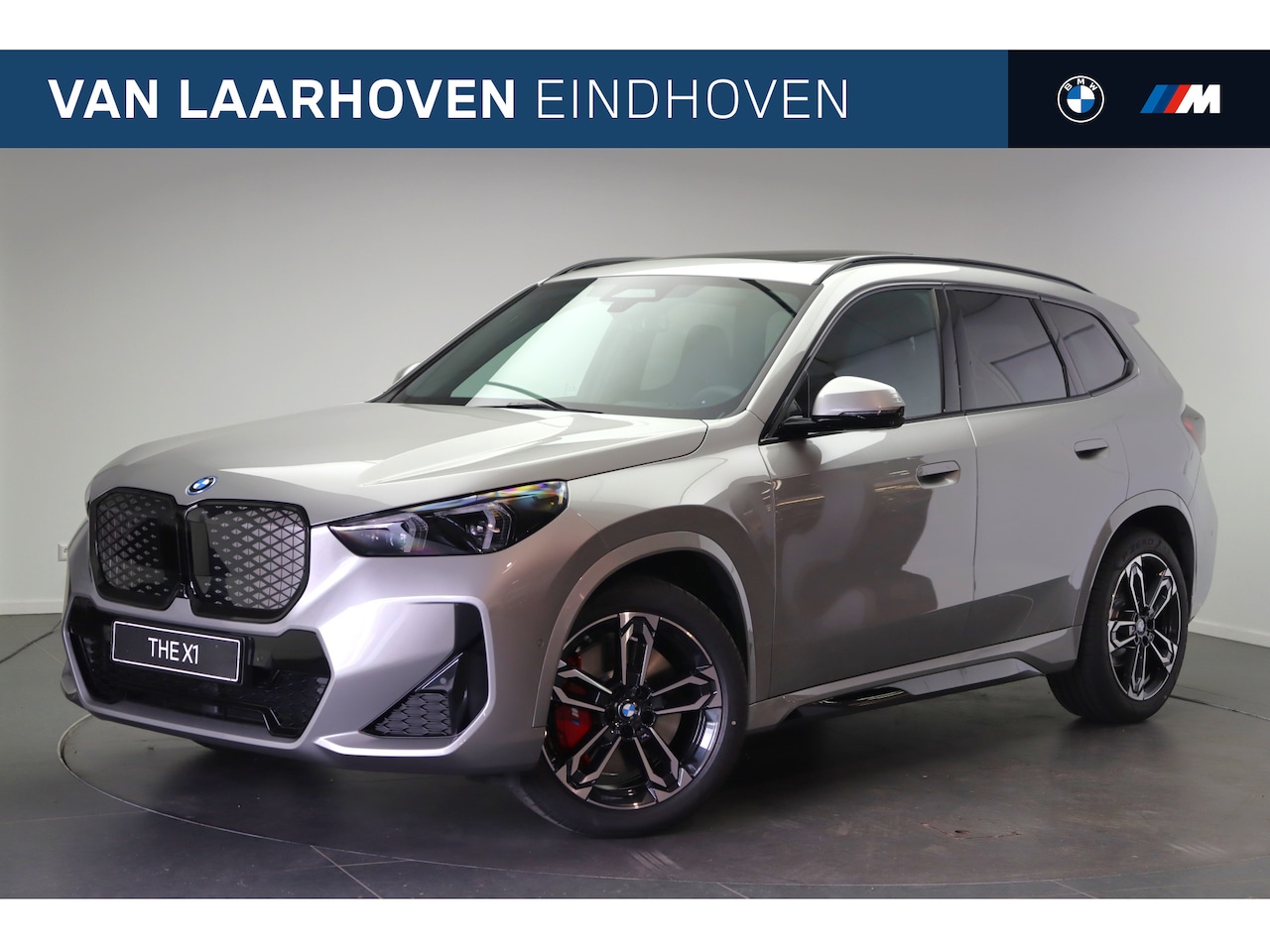 BMW iX1 - eDrive20 M Sport / Panoramadak / Trekhaak / M Sportstoelen / Adaptieve LED / M Adaptief on - AutoWereld.nl