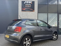 Volkswagen Polo - 1.4-16V Highline