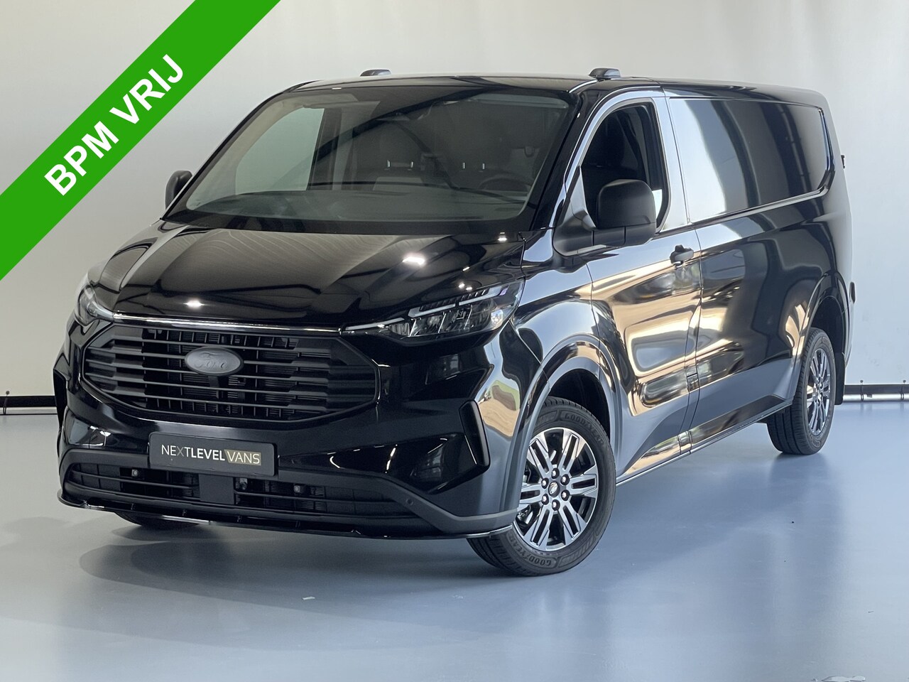 Ford Transit Custom - 300 2.0 TDCI L2H1 Trend Navi / Camera / Adaptieve Cruise - AutoWereld.nl