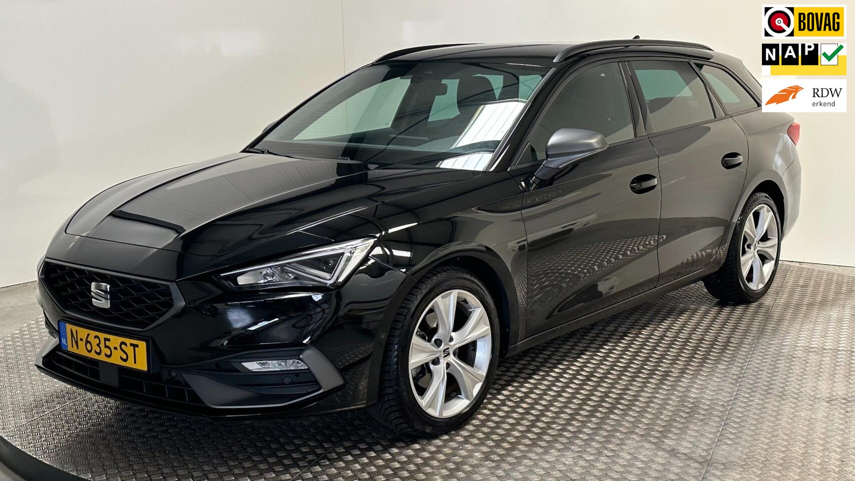 SEAT Leon Sportstourer - 1.5 eTSI FR Business Intense benzine automaat parkeersensoren trekhaak cruisecontrole led - AutoWereld.nl
