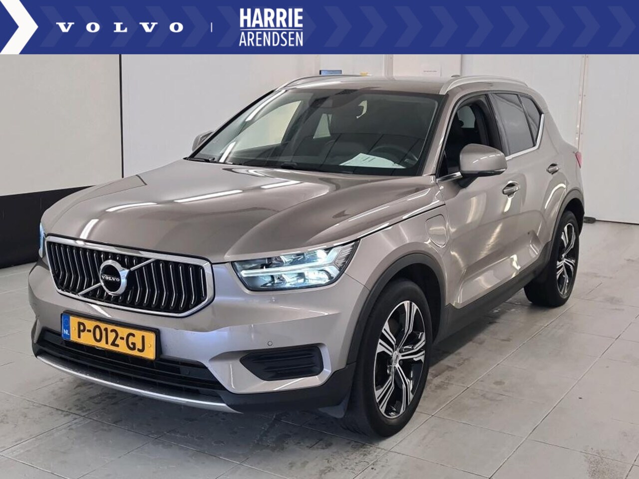 Volvo XC40 - 1.5 T4 Recharge Inscription | Lederen bekleding | Parkeercamera | Stoel / Stuurwielverwarm - AutoWereld.nl