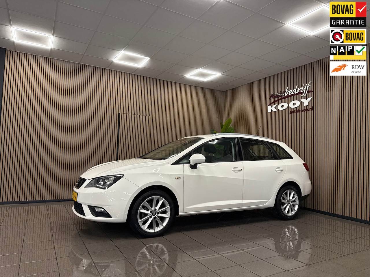 SEAT Ibiza ST - 1.0 EcoTSI Style Connect * Navigatie / Cruise control / LM Velgen / NL Auto * - AutoWereld.nl