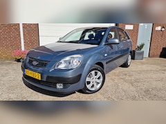Kia Rio - 1.4 X-pect In bijzonder nette staat verkerende Kia Rio 1.4 16V X Packt airco.  Bjr 2009, 122.960 km.