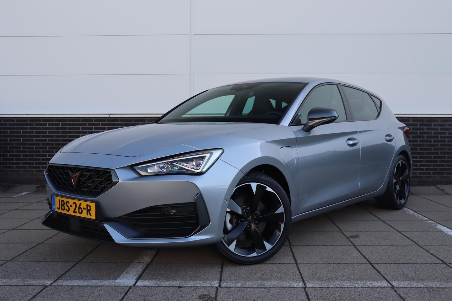 CUPRA Leon - 1.4 e-Hybrid VZ Business * Stuur-Stoelverwarming * Navi * Keyless * Clima * Dodehoek * 18" - AutoWereld.nl