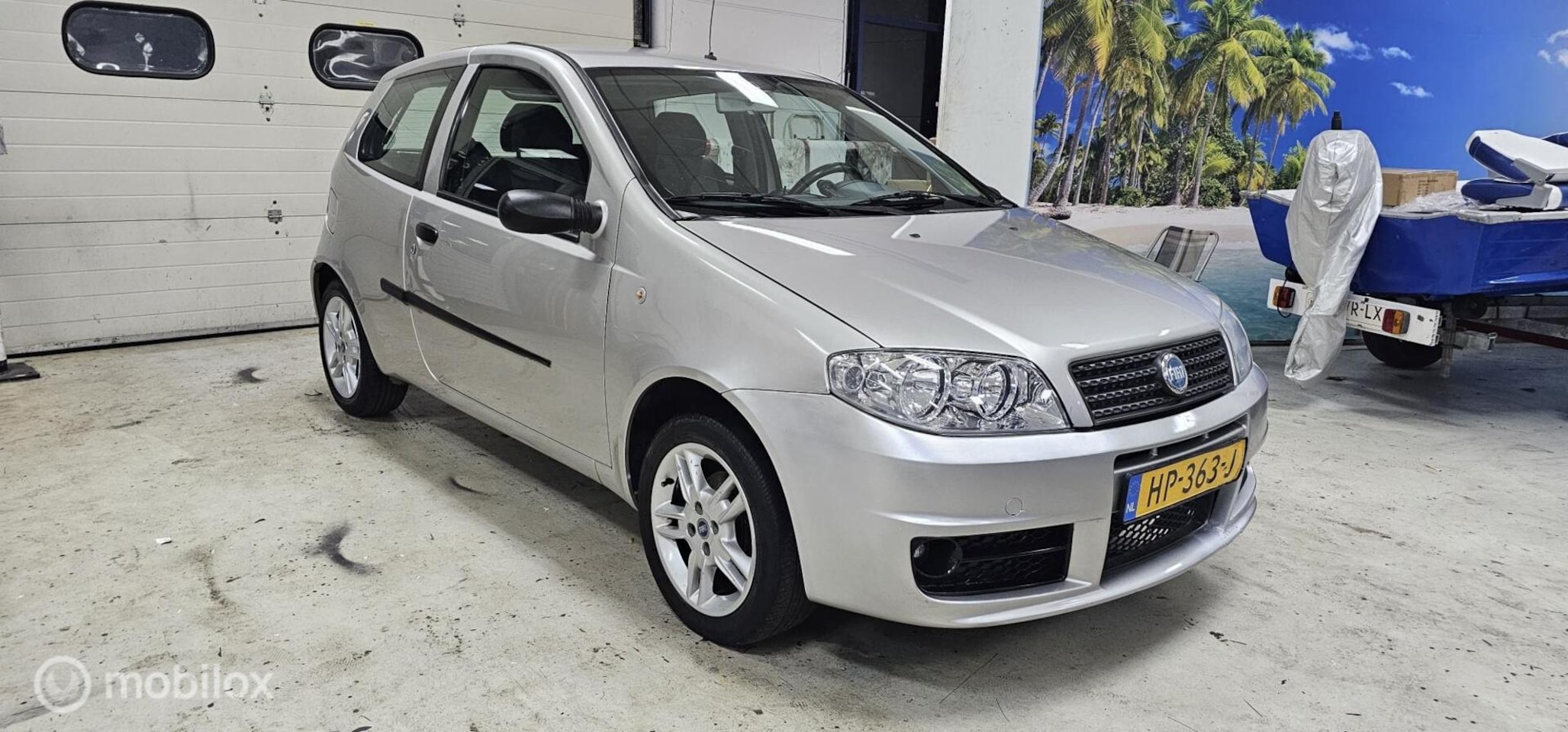 Fiat Punto - 1.2-16V 3drs SportSound Airco L.M. velgen - AutoWereld.nl