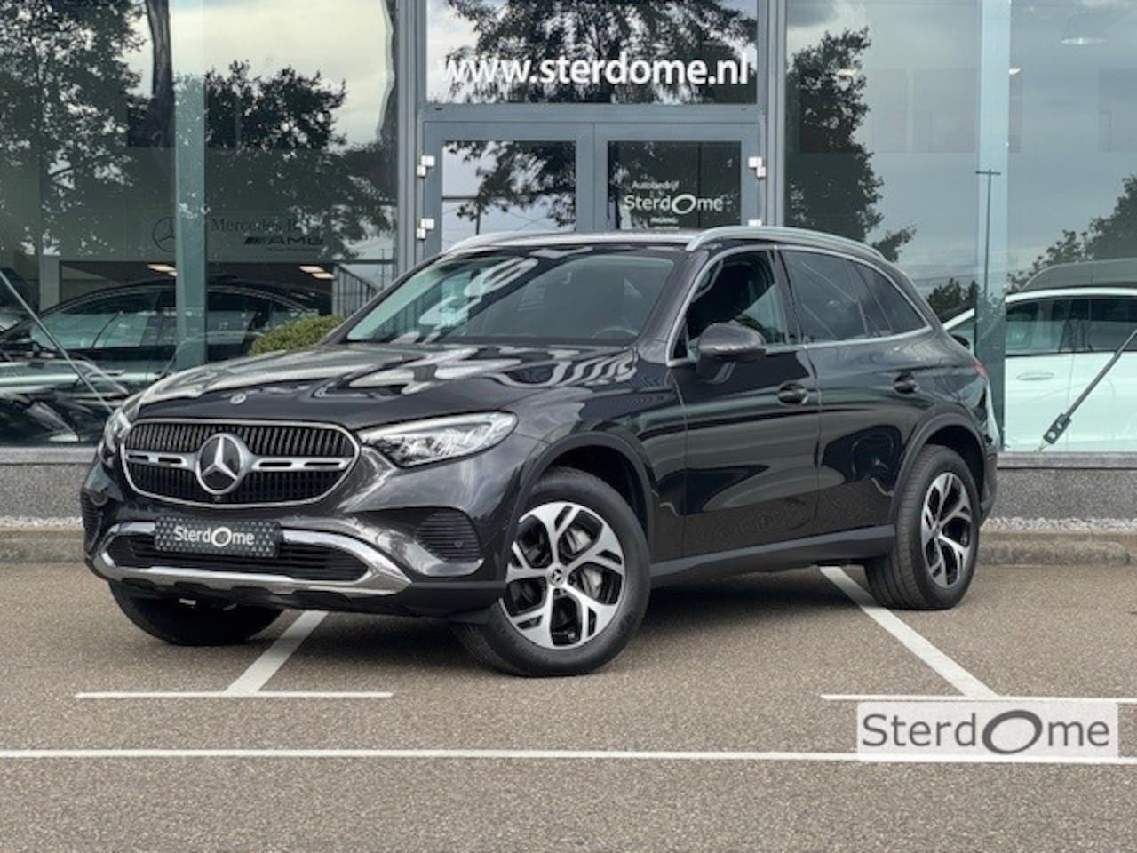 Mercedes-Benz GLC-klasse - 300e 4MATIC AVANTGARDE line l MBUX l Niveau Regeling l LED adaptief l Sfeerverlichting l E - AutoWereld.nl