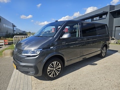 Volkswagen Transporter - 2.0 TDI L2H1 30 Highline DC 5 zits Aut 204 pk 2 zijschuifdeur, trekhaak, BPM vrij