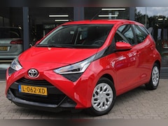 Toyota Aygo - 1.0 VVT-i x-play | Camera | Carplay | 5- Deurs | Elektrische ramen | Bluetooth |
