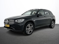 Mercedes-Benz GLC-klasse - 300e 4MATIC Business Solution AMG Panoramadak Navigatie Camera Parkeersensoren Cruise Cont